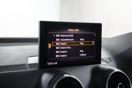 Audi Q2 TFSI SPORT 32