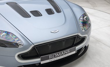 Aston Martin V12 Vantage S ROADSTER 41