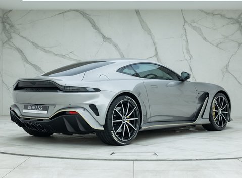 Aston Martin V12 Vantage 3