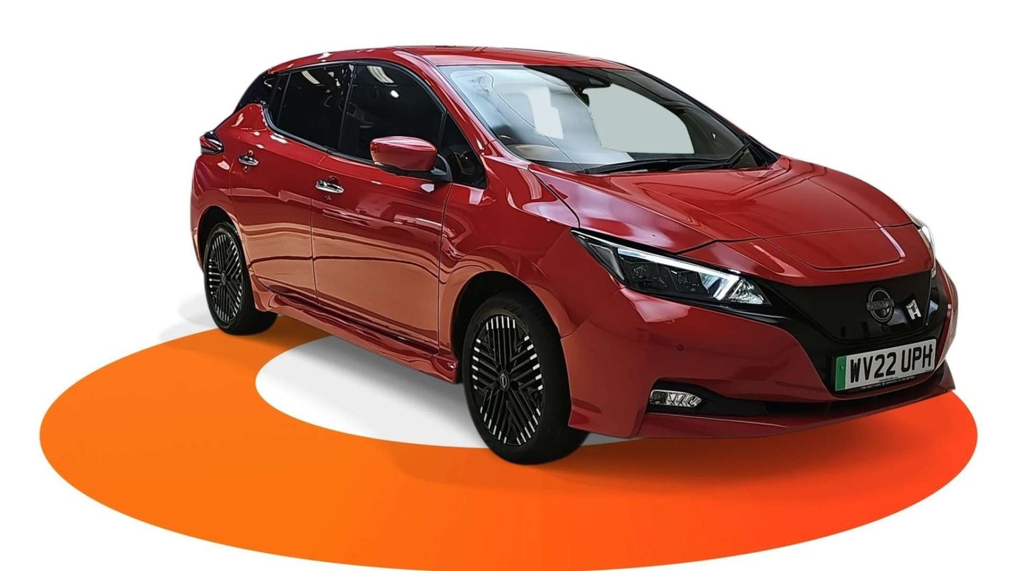 2022 NISSAN LEAF