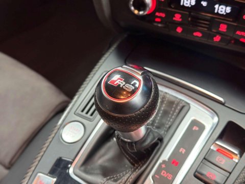 Audi RS4 4.2 FSI V8 Estate 5dr Petrol S Tronic quattro Euro 5 (450 ps) 53