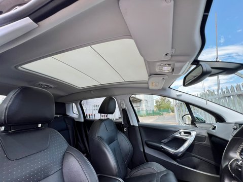 Peugeot 2008 BLUE HDI S/S FELINE MISTRAL 48