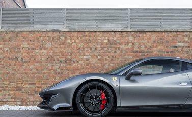 Ferrari 488 Pista 32