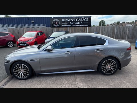 Jaguar XE 2.0 XE R-Dynamic S D Auto 4dr 9