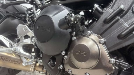Yamaha MT-09 ABS 2020 ONLY 8K 2 OWNER AKRAPOVIC QUICKSHIFTER FSH 900CC NAKED 7