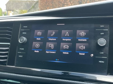 Volkswagen Caravelle 2.0 TDI Executive MPV 5dr Diesel DSG Euro 6 (s/s) (150 ps) 44