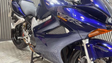Honda VFR 2003 ONLY 18K VTEC LONG MOT WARRANTY 800CC TOURER 8