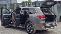 Mitsubishi Outlander 2.0h 12kWh GX4h SUV 5dr Petrol Plug-in Hybrid CVT 4WD Euro 6 (s/s) (200 ps) 7