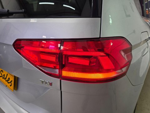 Volkswagen Touran 1.6 TDI BlueMotion Tech SE Euro 6 (s/s) 5dr 53
