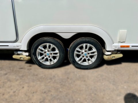 Bailey Unicorn Barcelona  11