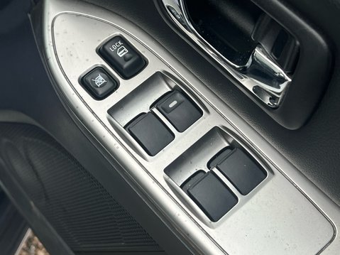 Mitsubishi Shogun DI-D SG3 31