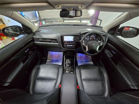 Mitsubishi Outlander 2.0h 12kWh 4h CVT 4WD Euro 6 (s/s) 5dr 3