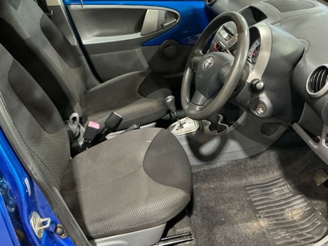 Toyota Aygo 1.0 Aygo Blue VVT-i Semi-Auto 5dr 9