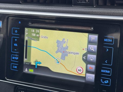 Toyota Auris 1.2 VVT-i Excel Euro 6 (s/s) 5dr 16