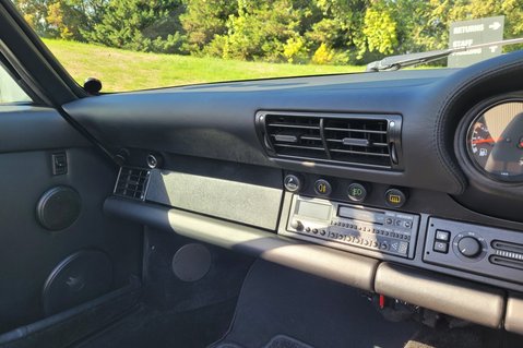 Porsche 911 CARRERA 2 45