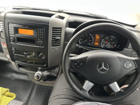 Mercedes-Benz Sprinter 313 RACE VAN CAMPERVAN MOTORHOME 59