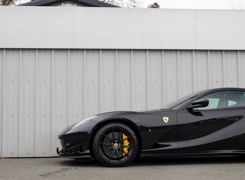Ferrari 812 Superfast 28