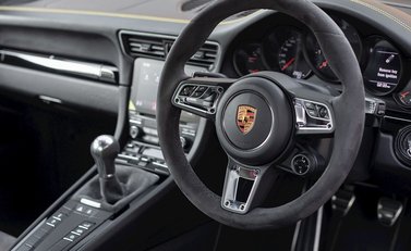 Porsche 911 (991.2) Carrera T 11