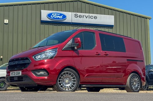 Ford Transit Custom Crew Cab SWB L1H1 Low Roof Limited 300 Air Con Alloys Sensors EURO 6