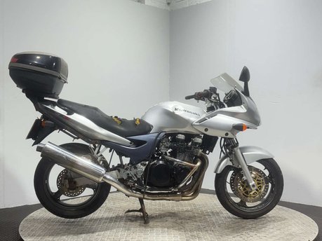 Kawasaki ZR Z750 2002 35K RUNNING PROJECT BIKE 750CC TOUER COMMUTER
