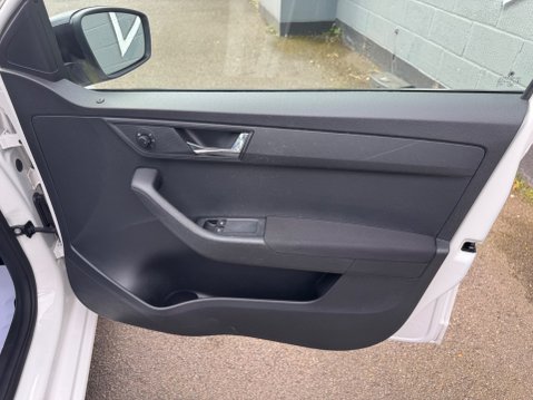 Skoda Fabia COLOUR EDITION MPI 11