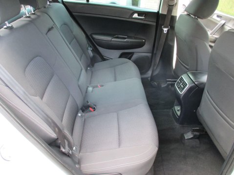 Kia Sportage 1.6 GDi 2 Euro 6 (s/s) 5dr 28