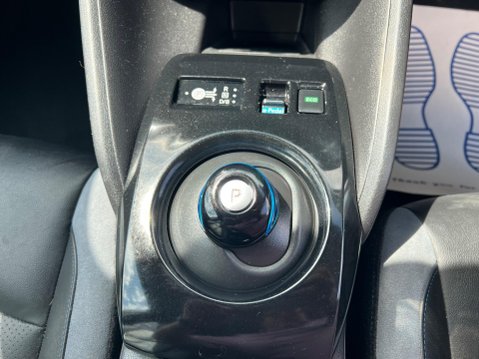Nissan LEAF 40kWh Tekna Auto 5dr 40
