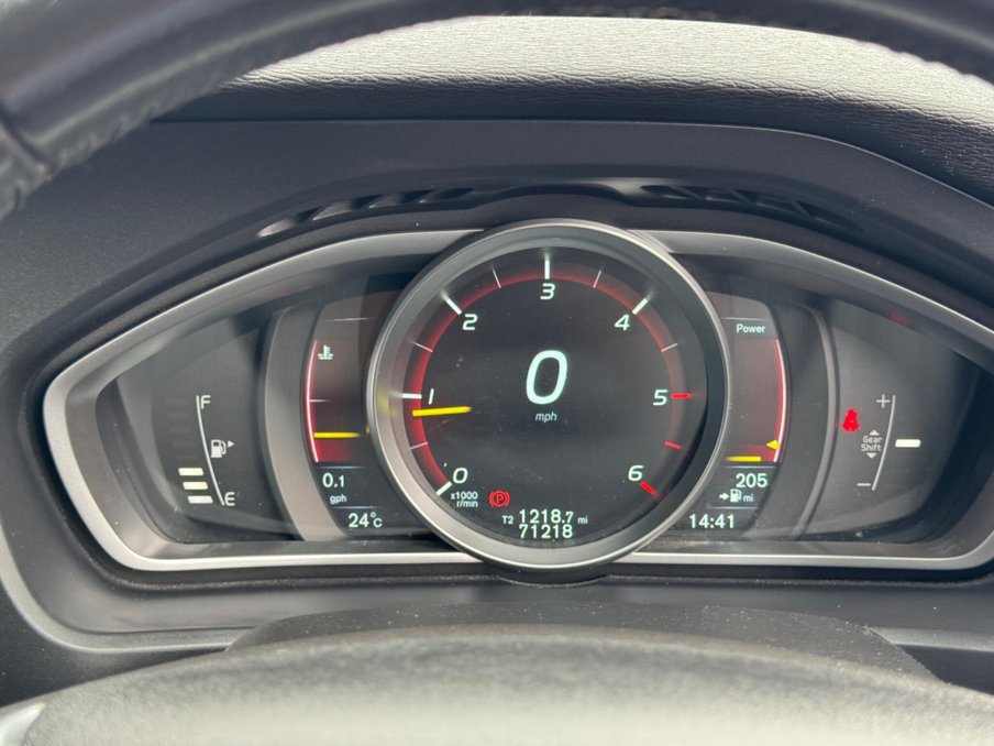 2015 Volvo V40 — image 35