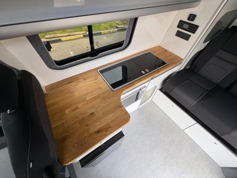 Volkswagen Transporter T7 Rebellion 12