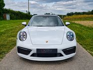 Porsche 911 CARRERA 4S 18