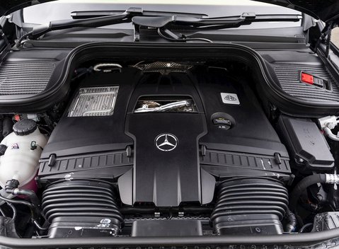 Mercedes-Benz GLS 600 First Class 33