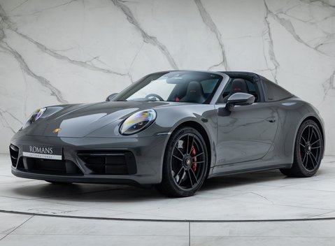 Porsche 911 Targa 4 GTS (992) 1