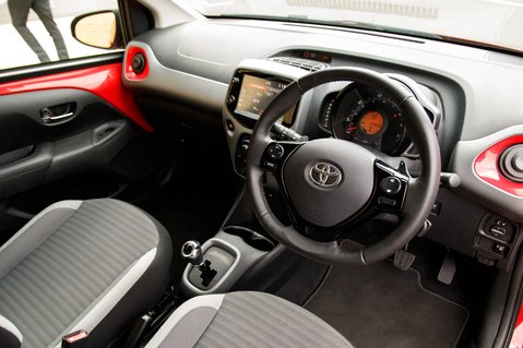 Toyota Aygo VVT-I X-PLAY X-SHIFT 4