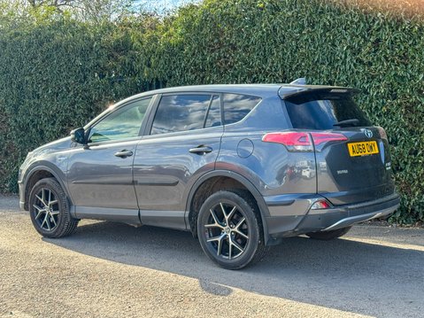 Toyota Rav 4 2.5 VVT-h Design SUV 5dr Petrol Hybrid CVT Euro 6 (s/s) (197 ps) 33