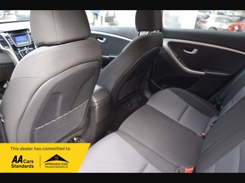 Hyundai i30 1.6 i30 SE Blue Drive CRDi 5dr 31