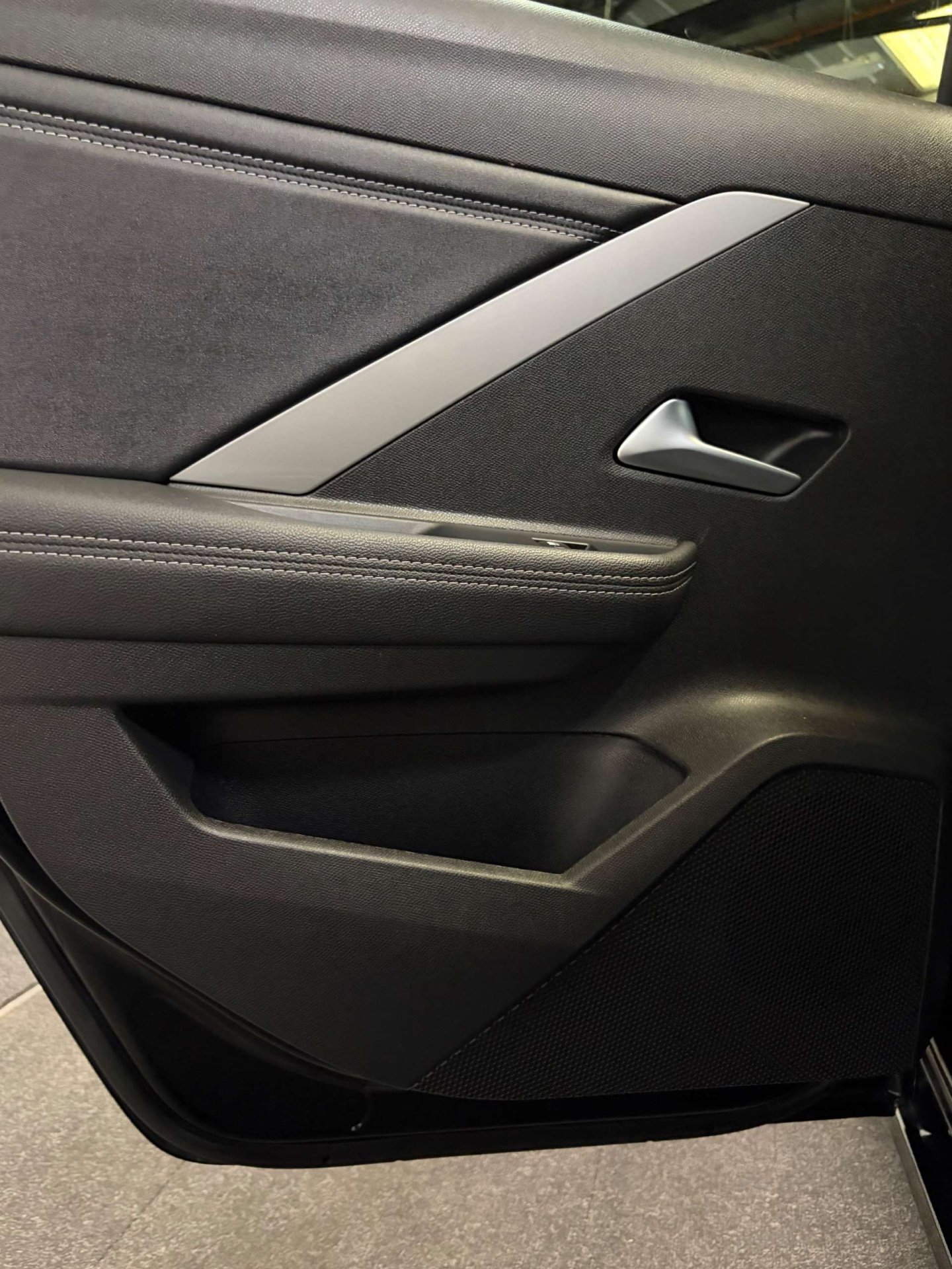 2023 Vauxhall Astra — image 29