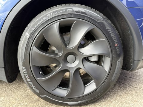 Tesla Model Y Long Range SUV 5dr Electric Auto RWD (346 ps) 16