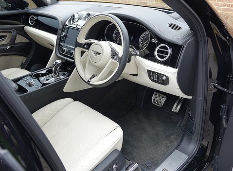 Bentley Bentayga 3