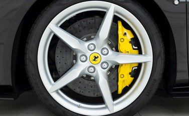 Ferrari F8 Tributo 8