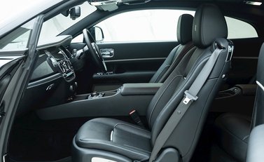 Rolls-Royce Wraith Black Badge 13