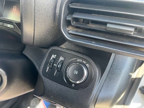 Vauxhall Combo 1.6 Combo 2000 Edition 19