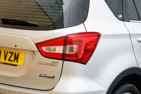 Suzuki SX4 S-Cross SZ-T BOOSTERJET MHEV 9