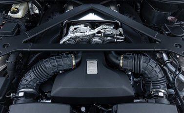 Aston Martin Vantage F1 EDITION 44
