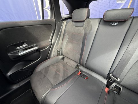 Mercedes-Benz GLA 2.0 GLA220d AMG Line (Premium Plus) SUV 5dr Diesel 8G-DCT 4MATIC Euro 6 (s/ 25