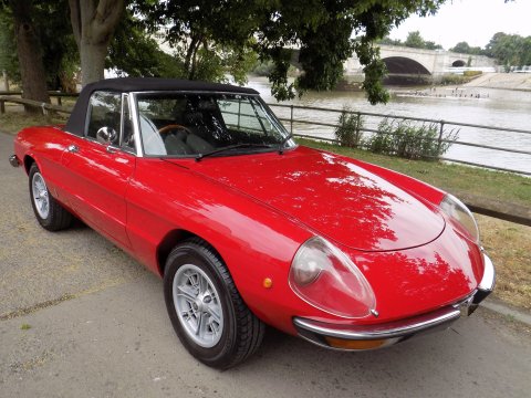 Alfa Romeo Spider 2000 Spider Veloce 82
