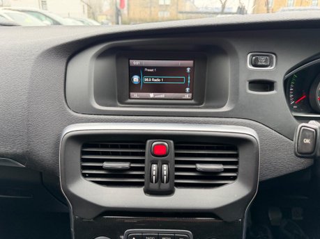 Volvo V40 T2 MOMENTUM 8