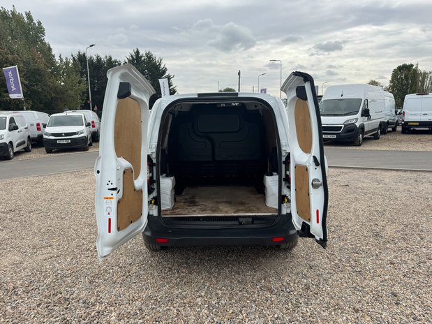 Ford Transit Courier SWB L1H1 Low Roof Trend Air Con EURO 6 NO VAT 8