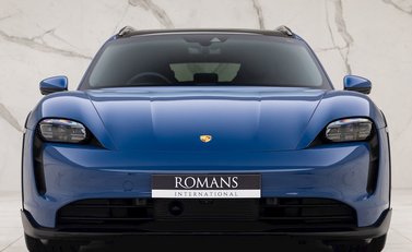 Porsche Taycan 4 Cross Turismo 4