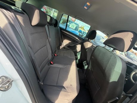Volkswagen Golf MATCH TDI 13