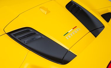 Ferrari F8 SPIDER 49